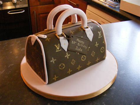 louis vuitton handbag cake